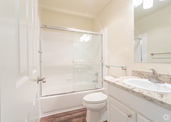 1HAB, 1BA Baño