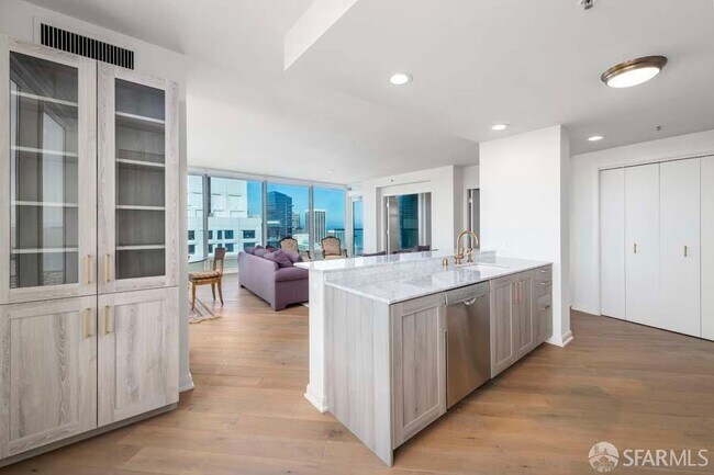 Photo - 401 Harrison St