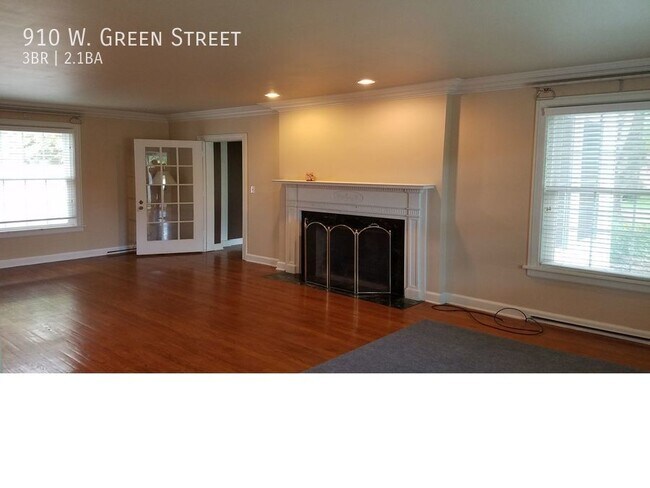 Photo - 910 W Green St
