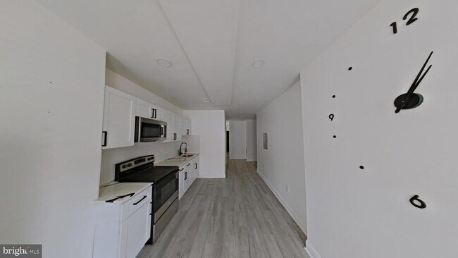 Photo - 3331 N Howard St