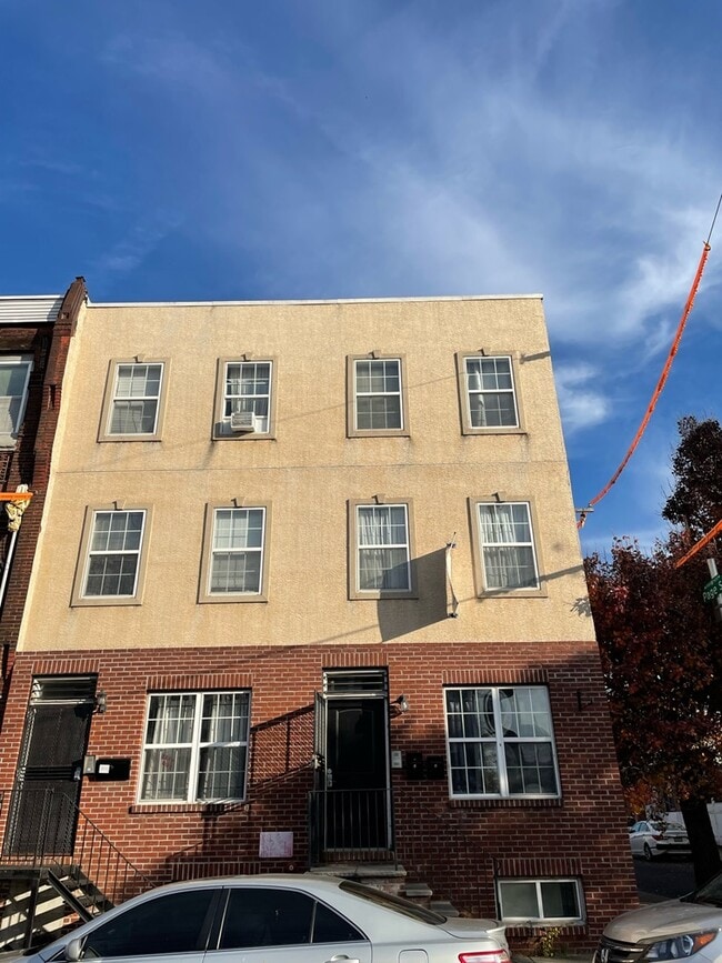 Building Photo - 2015 N 16th St Unit 1