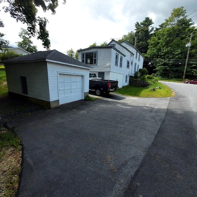 Photo - 47 Exeter Rd