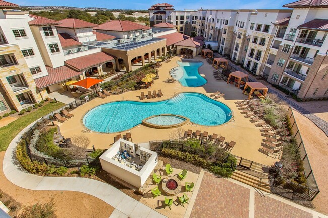 Villas At The Rim