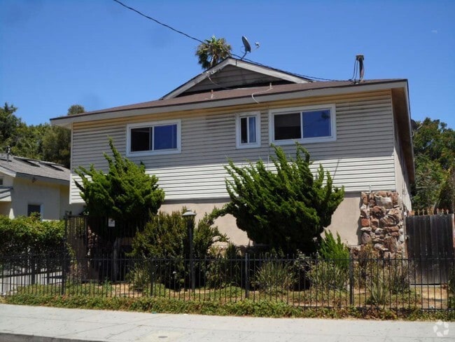 Building Photo - 2412 S Shenandoah St Rental