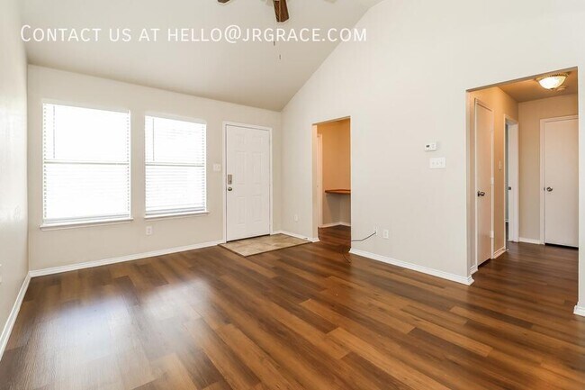 Photo - 136 Stewart Bend Ct