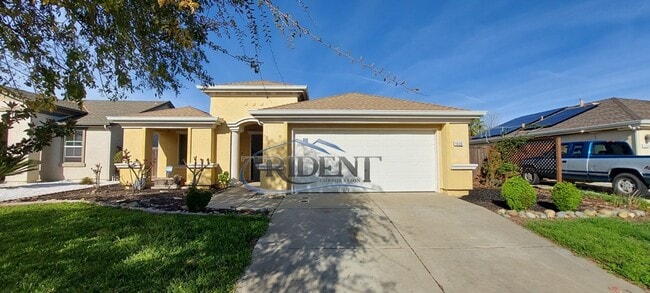 Building Photo - 3 bedroom bath near schools and parks