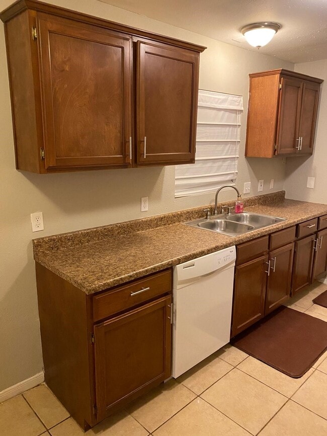 Photo - 3502 Rosedale St Unidad B