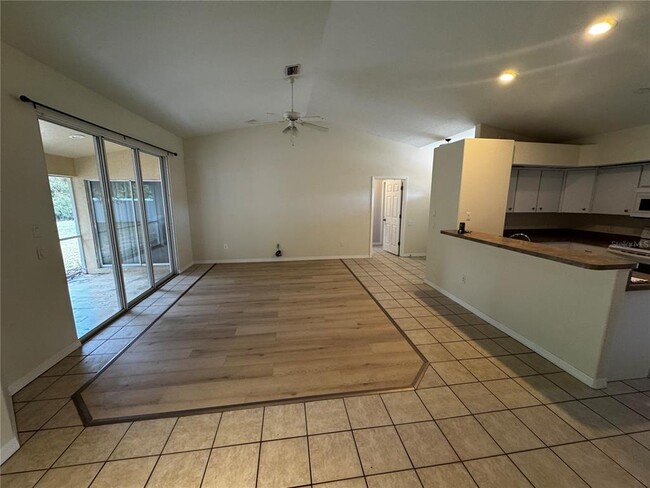 Photo - 8234 Mossborger Ave