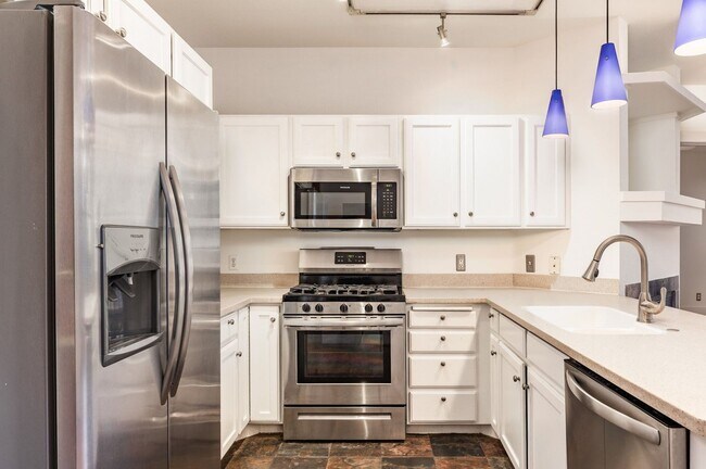 Photo - Bright first-floor Pinebrook Pointe condo