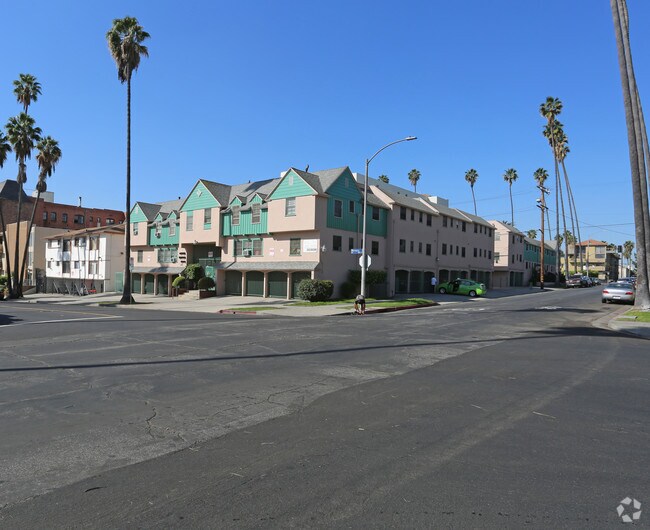 Primary Photo - Carol Manor