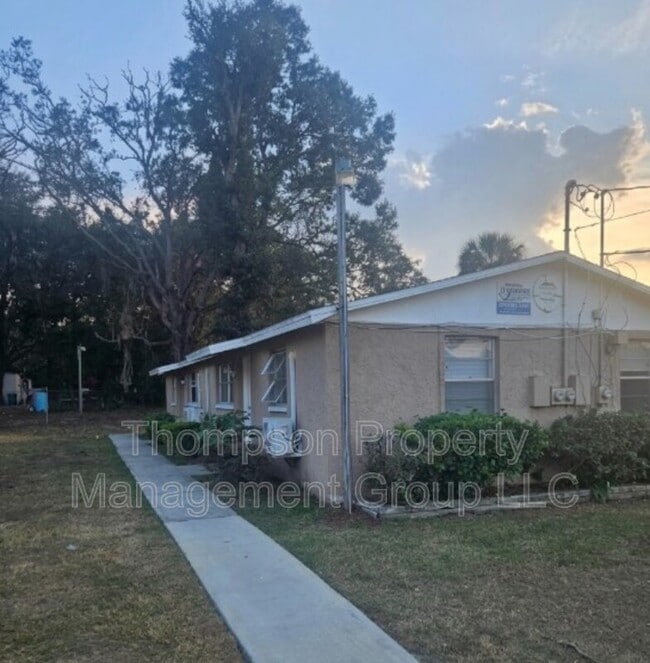 Photo - 9415 Grandfield Rd