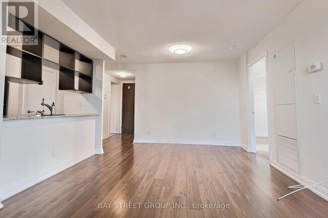 Photo - 151 Village Green Square Unit 2703