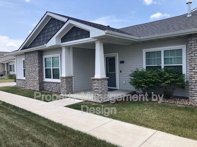 Building Photo - 8951 Calpurnia Dr