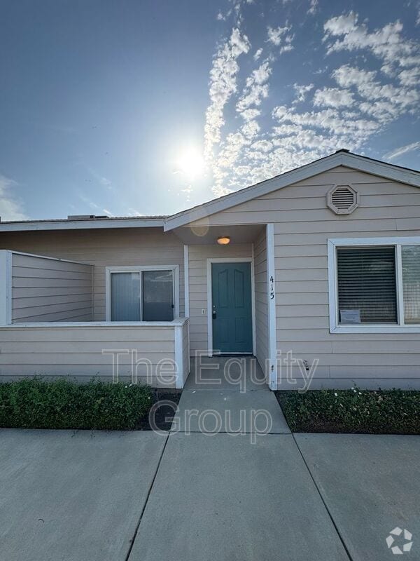 Building Photo - 415 N Park St Rental