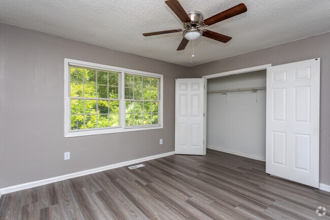 2BR, 1.5BA