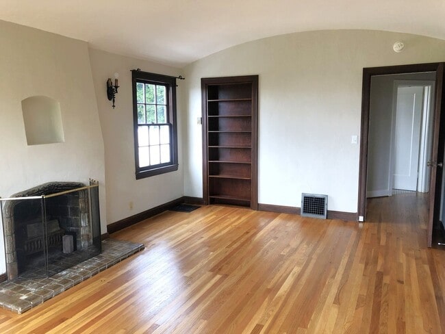 Photo - COMING SOON-large bedroom and is located near the north side of UCB Unit Apt 1683