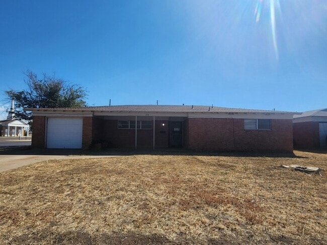 3 bed 2 bath home - 3 bed 2 bath home