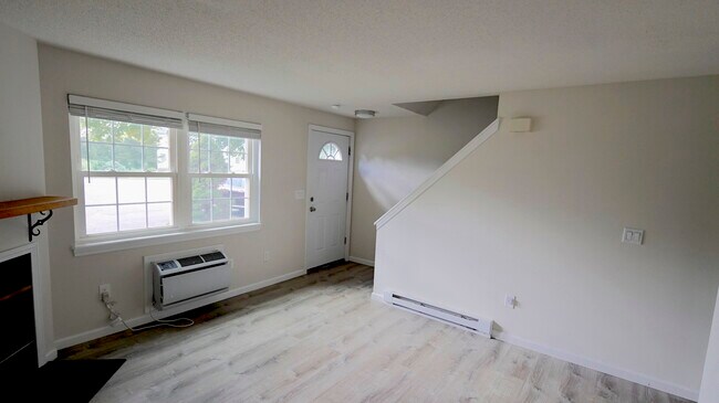 64 Crystal Ln Unit A