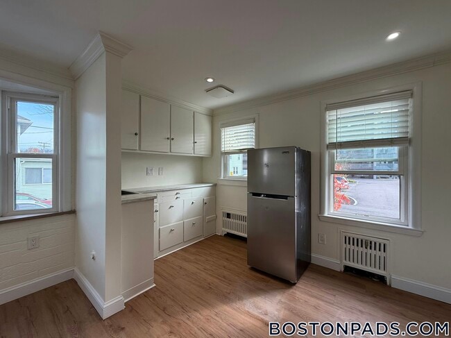 Photo - 522 Hancock St Unidad B