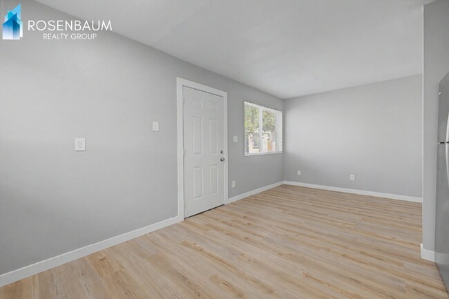 1925 W Village Dr Unit 2