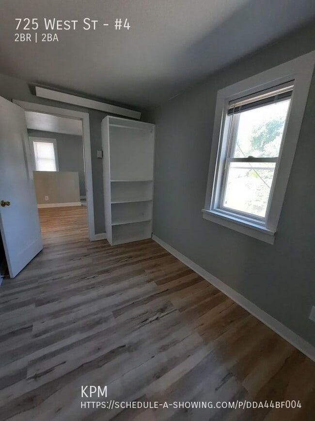 Photo - 725 West St Unit #4