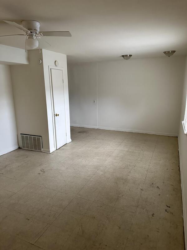 Photo - 808 S Oak St