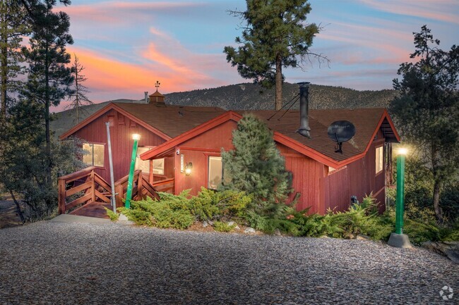 Building Photo - 1616 Zermatt Dr Rental
