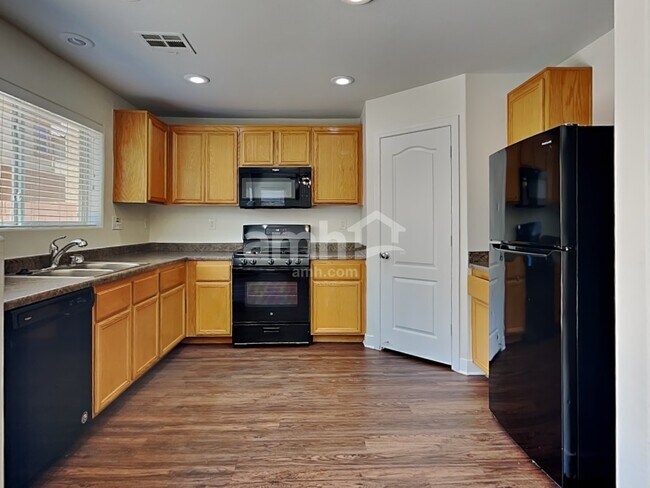 Photo - 6033 Cragged Draw St