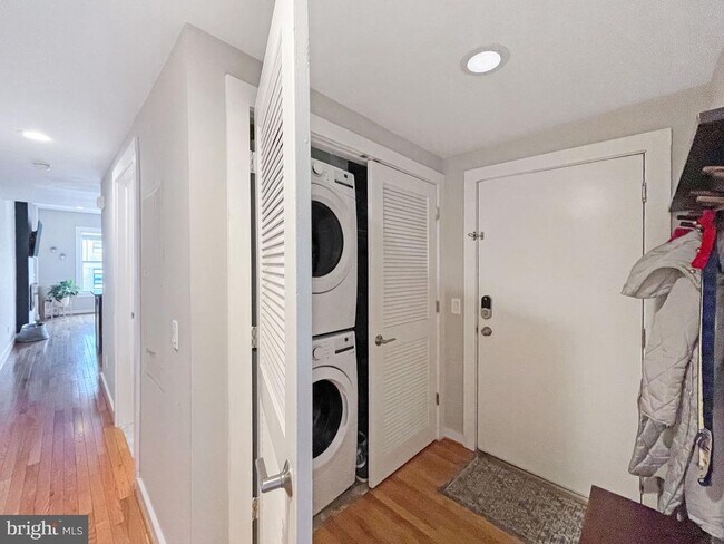 Photo - 1367 Florida Ave NE Unit 302