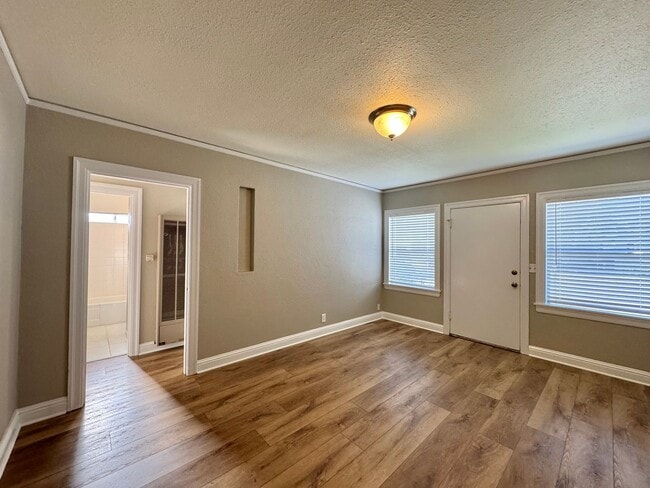 Photo - Spacious and Updated 1 Bedroom, 1 Bathroom...