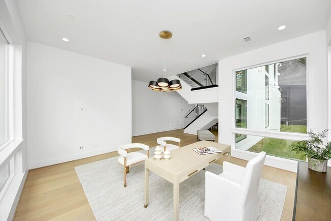 Photo - 2232 Swift Blvd