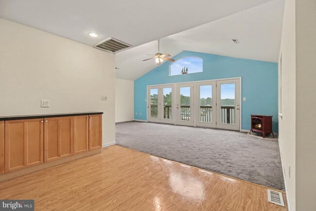Photo - 1702 Oakfield Ave