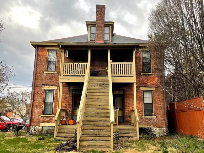 Photo - 245 W 4th Ave Unit 4
