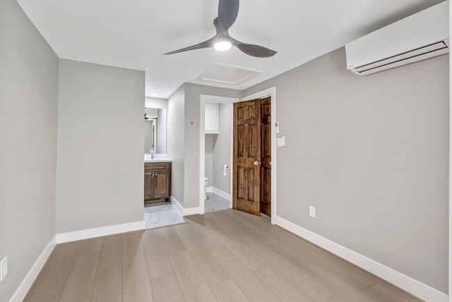 Photo - 430 Hutcheson St