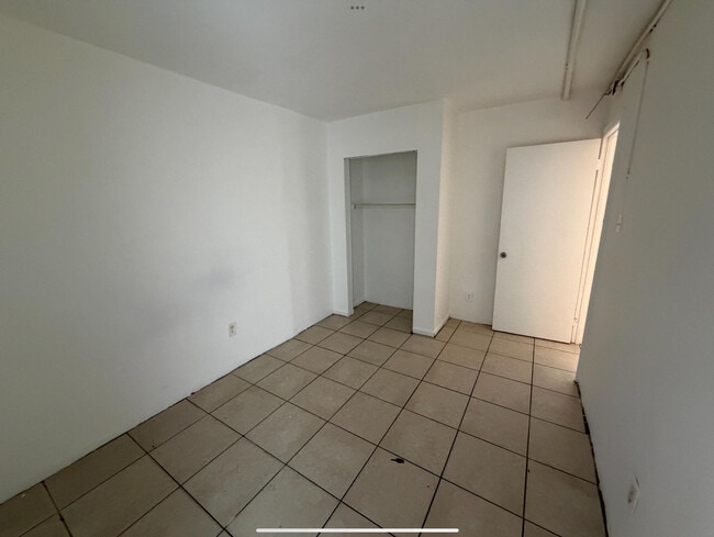 1100 NW 7th St Unit 2
