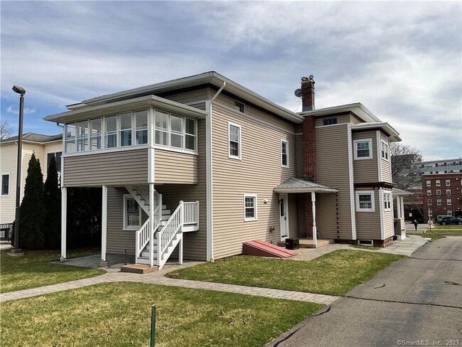 Photo - 61 S Main St Unit 2