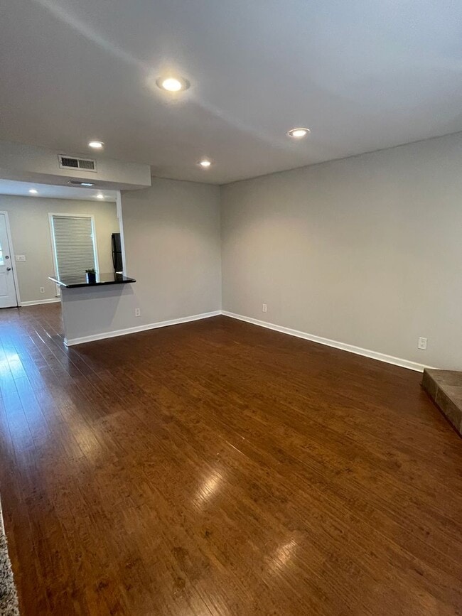 Photo - 724 W Due West Ave