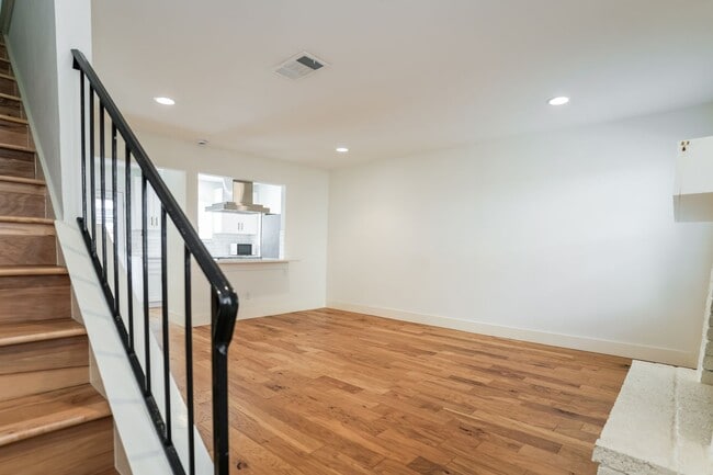 Photo - Beautiful 2 bedroom, 2 bathroom condo in Galindo!!! Unidad 806