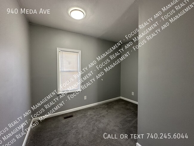 Photo - 940 Meda Ave