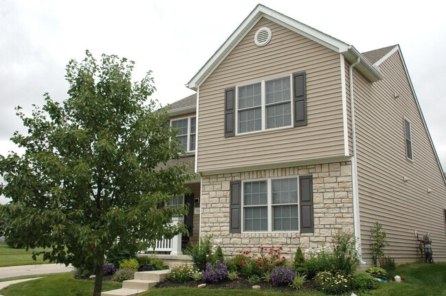 Photo - 96 Arrowfeather Ln