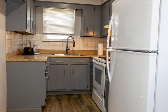 Photo - 1420 Villa Ct