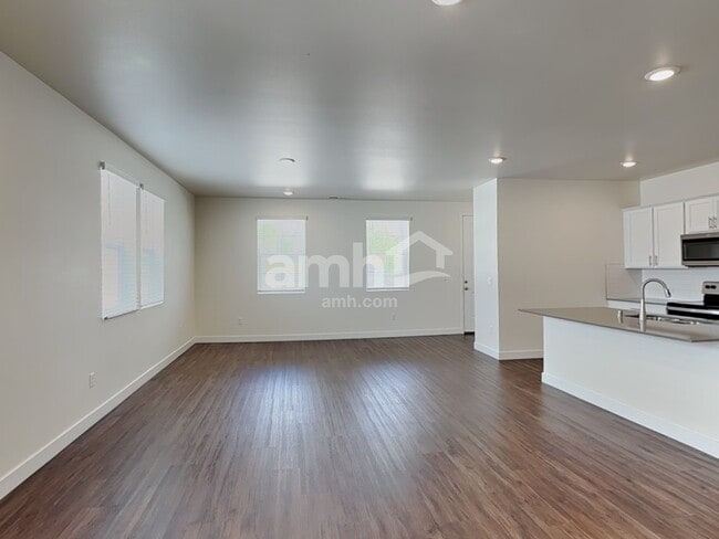 Photo - 4814 87th Ave NE