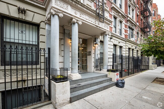 Photo - 116-118 W 112th St