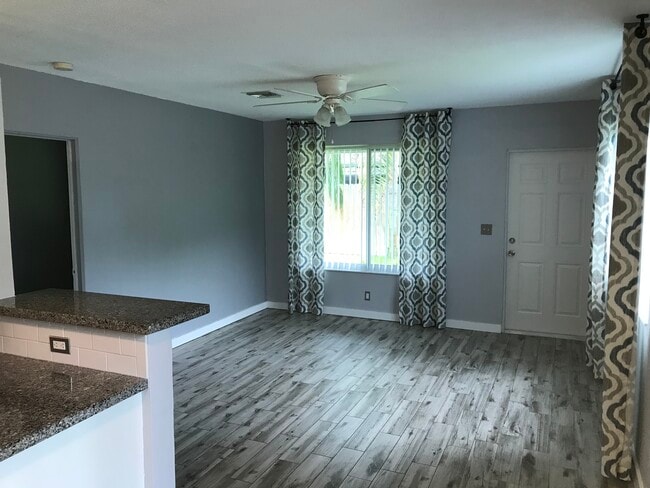 Photo - 125 NE 30th Ct Unit 125