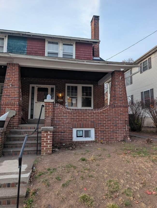 Photo - 463 Spruce St