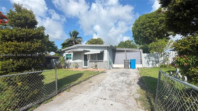 Building Photo - 3610 SW 39th Ave