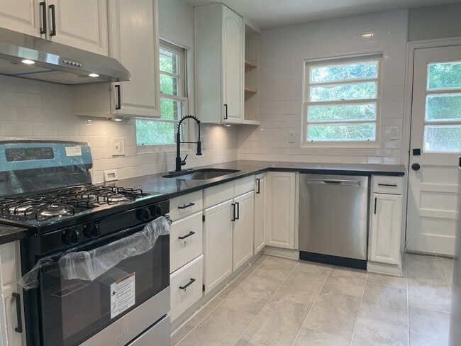 Photo - 2225 Old Spring Rd