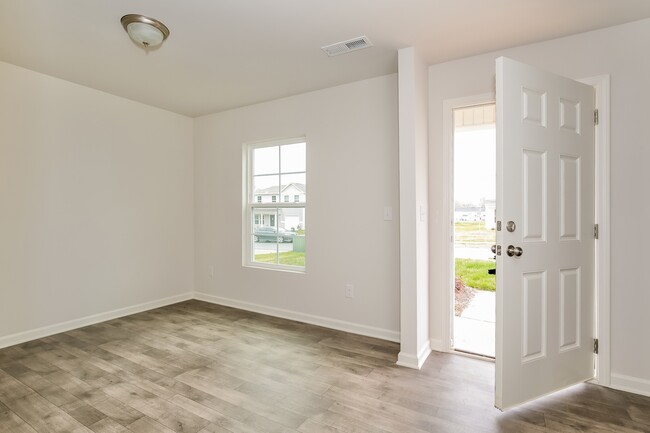 Photo - 207 Pleasant Willow Pl