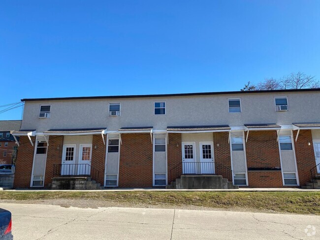 Building Photo - 242 w 9th Unit E Rental