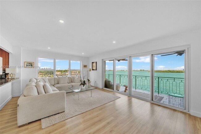 Photo - 11111 Biscayne Blvd Unit 5A